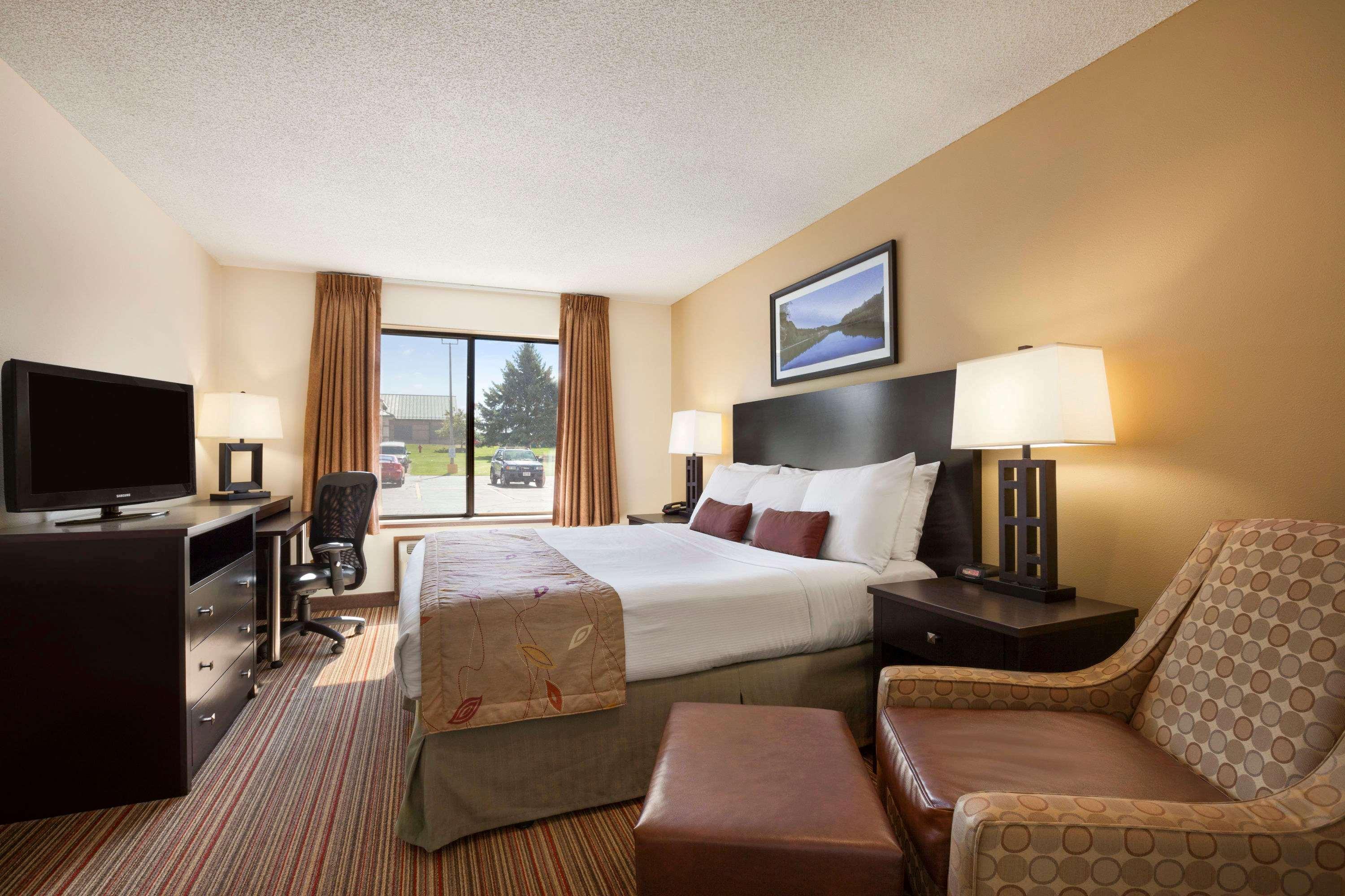 Ramada By Wyndham Wisconsin Dells I-90 Hotel Exterior foto