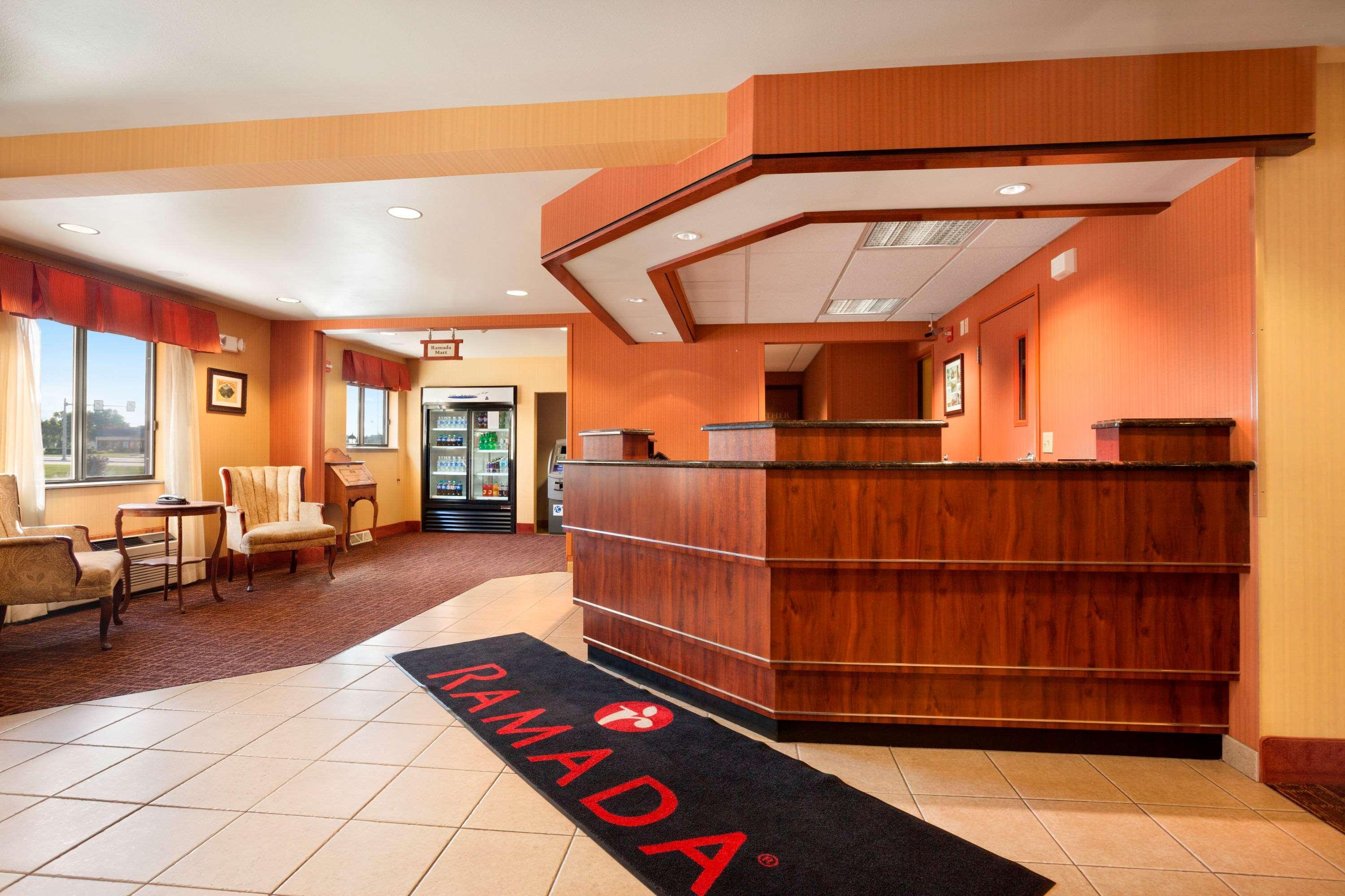Ramada By Wyndham Wisconsin Dells I-90 Hotel Exterior foto