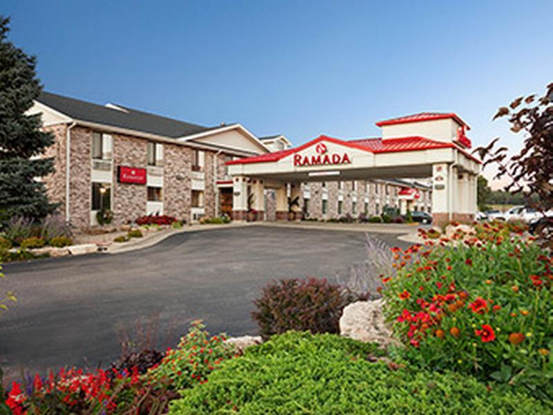 Ramada By Wyndham Wisconsin Dells I-90 Hotel Exterior foto