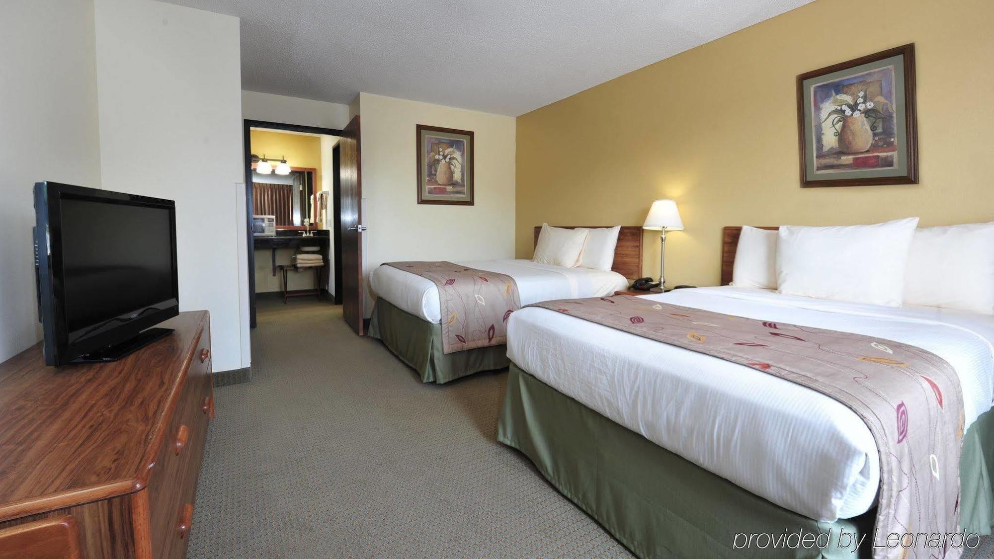 Ramada By Wyndham Wisconsin Dells I-90 Hotel Exterior foto