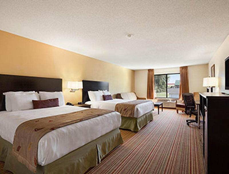 Ramada By Wyndham Wisconsin Dells I-90 Hotel Exterior foto